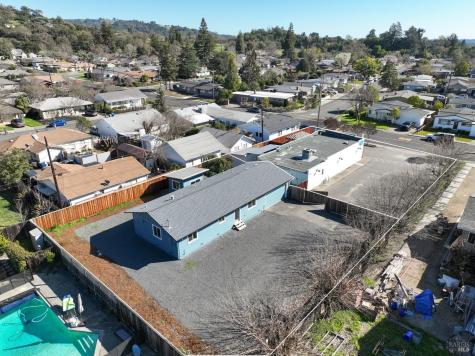 555-557 Powell Avenue Healdsburg CA 95448
