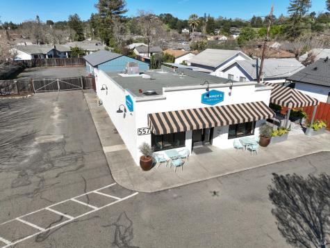 555-557 Powell Avenue Healdsburg CA 95448