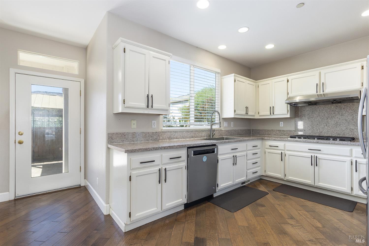 8119 Luisa Way Windsor CA 95492