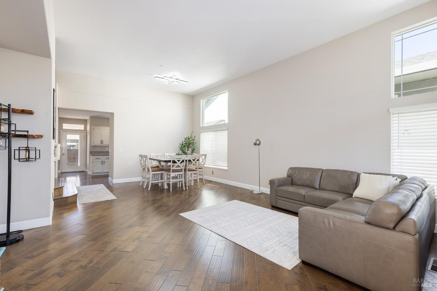 8119 Luisa Way Windsor CA 95492