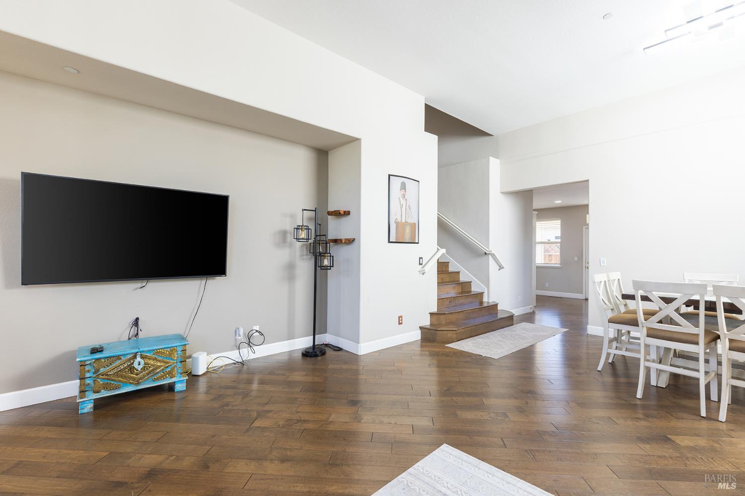 8119 Luisa Way Windsor CA 95492