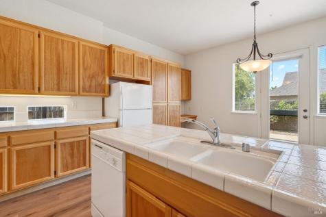 445 Muscat Drive Cloverdale CA 95425