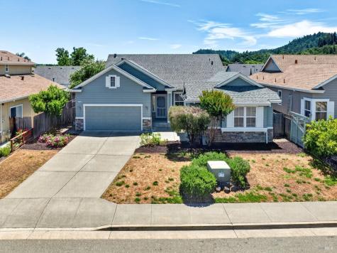 445 Muscat Drive Cloverdale CA 95425