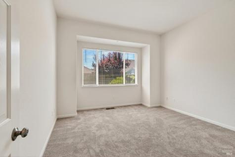 445 Muscat Drive Cloverdale CA 95425