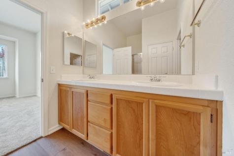 445 Muscat Drive Cloverdale CA 95425
