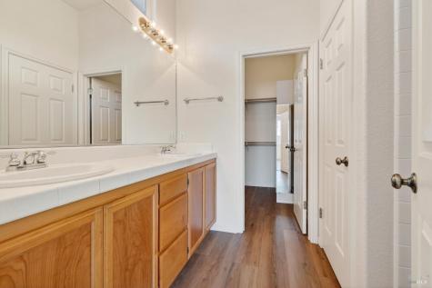 445 Muscat Drive Cloverdale CA 95425