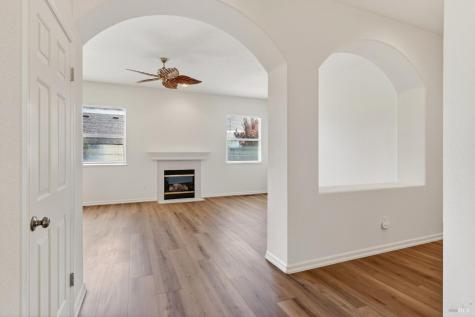 445 Muscat Drive Cloverdale CA 95425