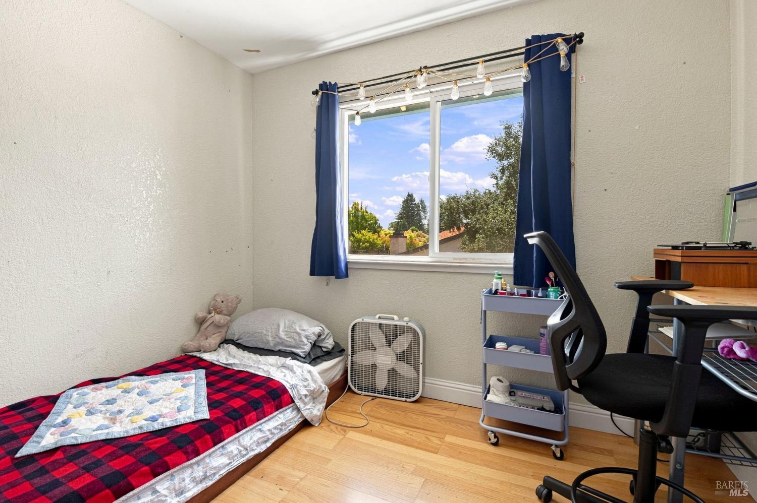 2432 San Sebastian Avenue Santa Rosa CA 95401