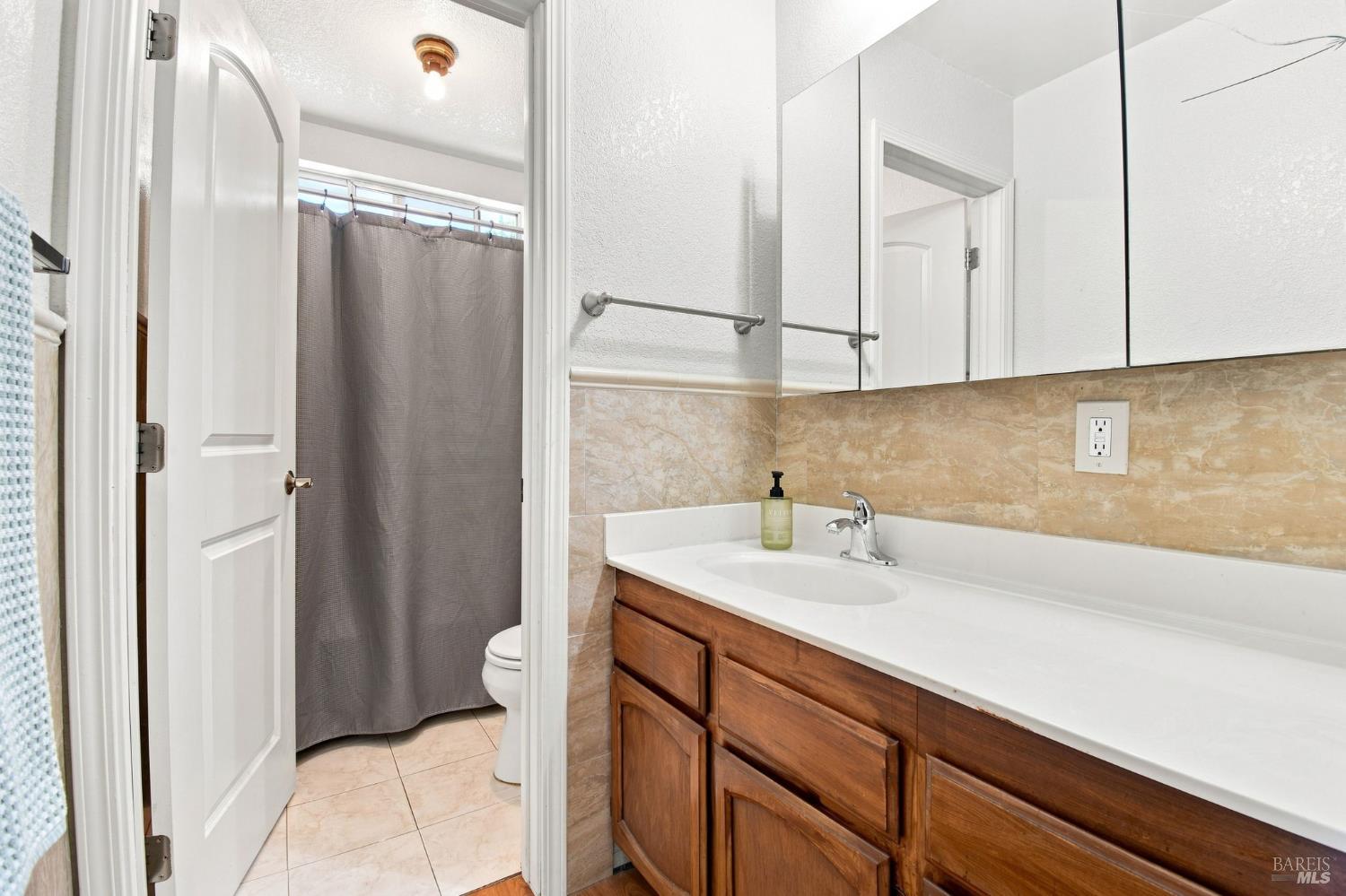 2432 San Sebastian Avenue Santa Rosa CA 95401