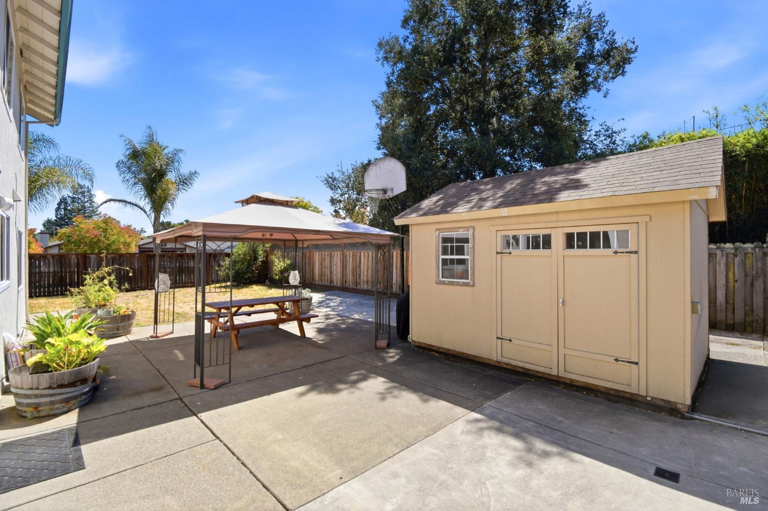 2432 San Sebastian Avenue Santa Rosa CA 95401