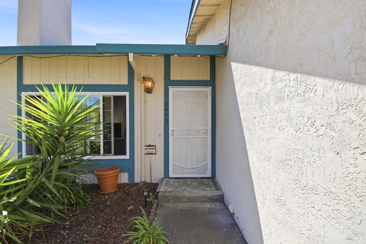 2432 San Sebastian Avenue Santa Rosa CA 95401