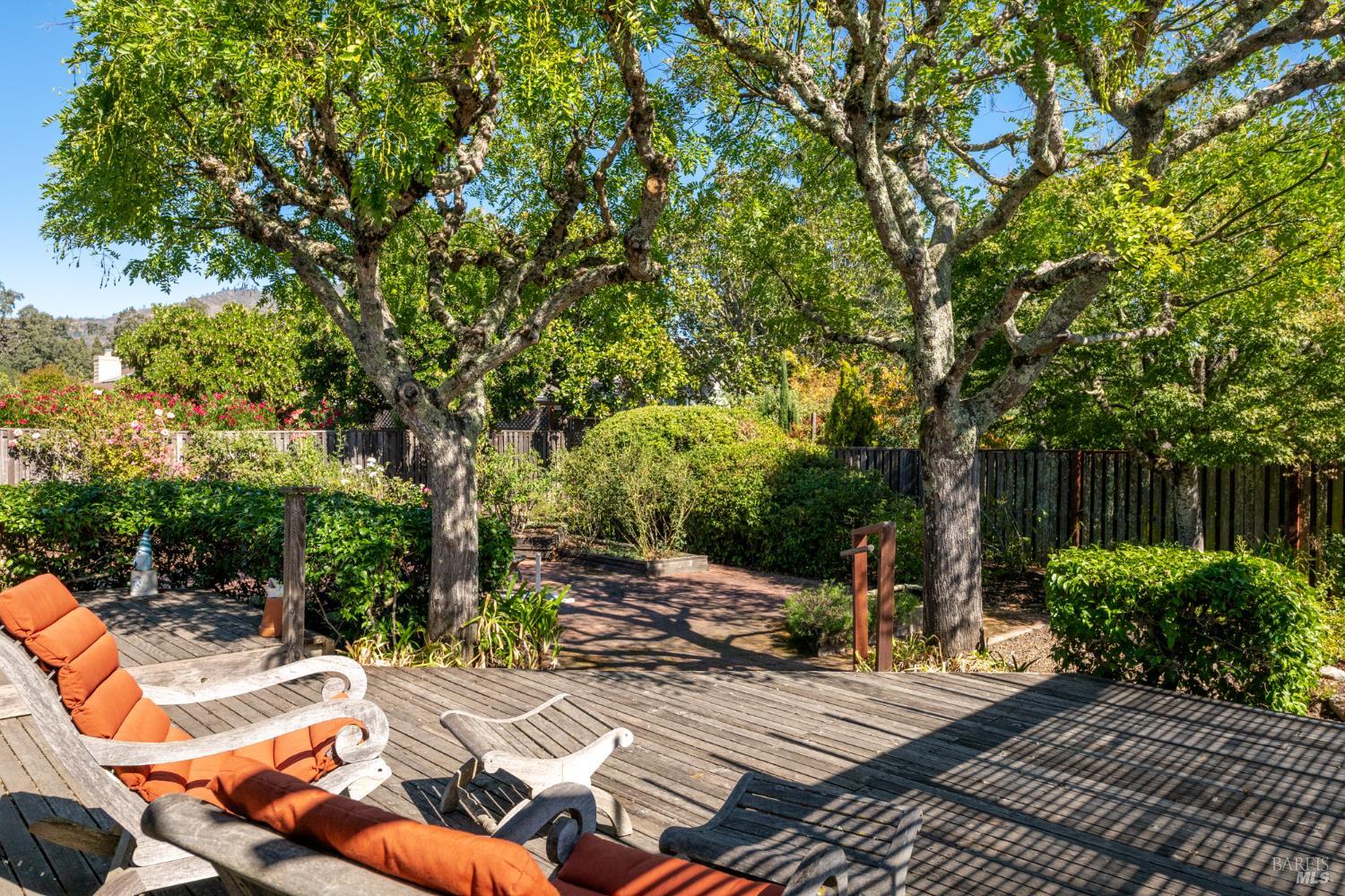 8826 Oakmont Drive Santa Rosa CA 95409