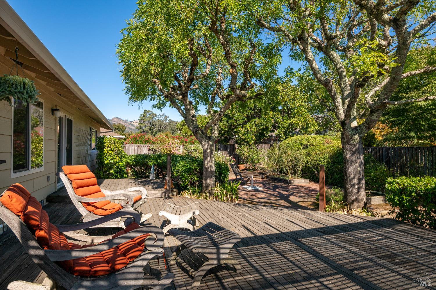 8826 Oakmont Drive Santa Rosa CA 95409