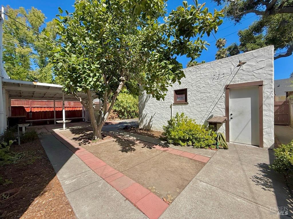 1824 Austin Way Santa Rosa CA 95404