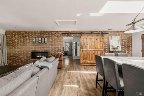 7007 Erland Road Santa Rosa CA 95404