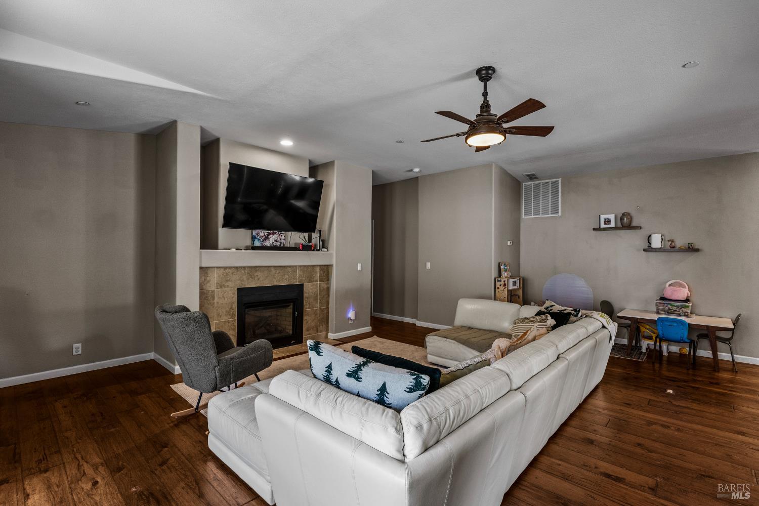 109 Rose Lane St. Helena CA 94508