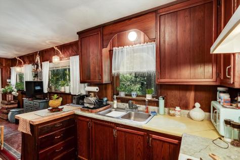 11075 Dell Avenue Forestville CA 95436