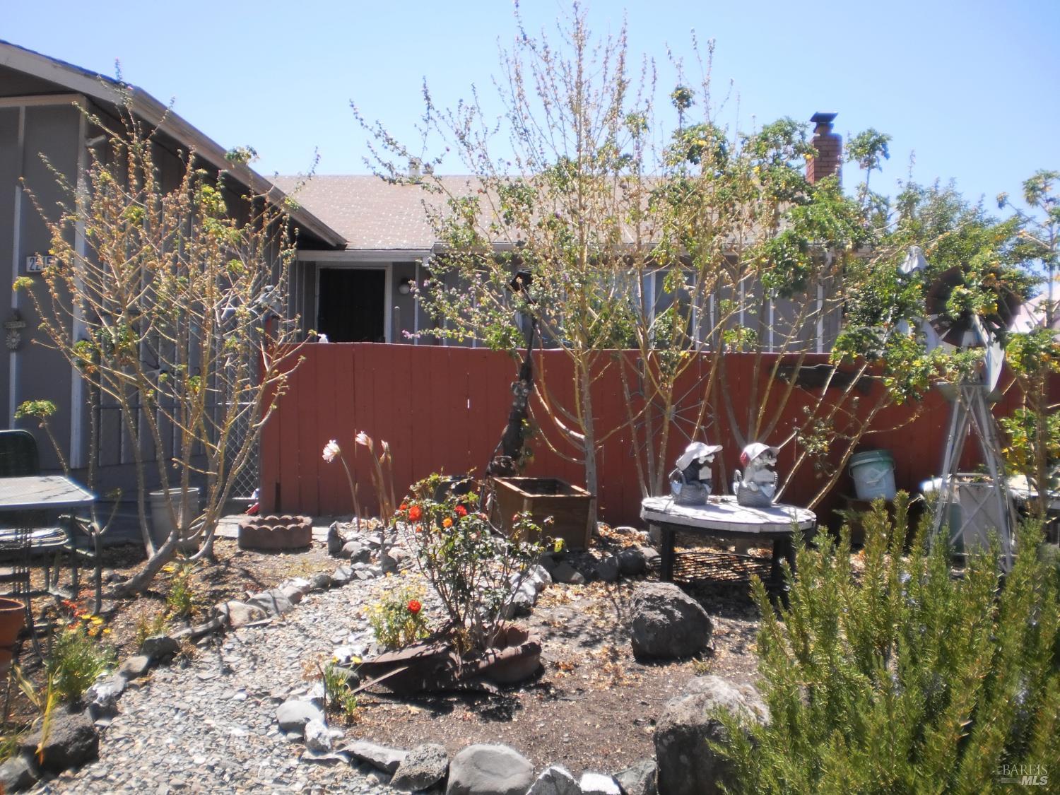 2215 Santa Fe Drive Santa Rosa CA 95405