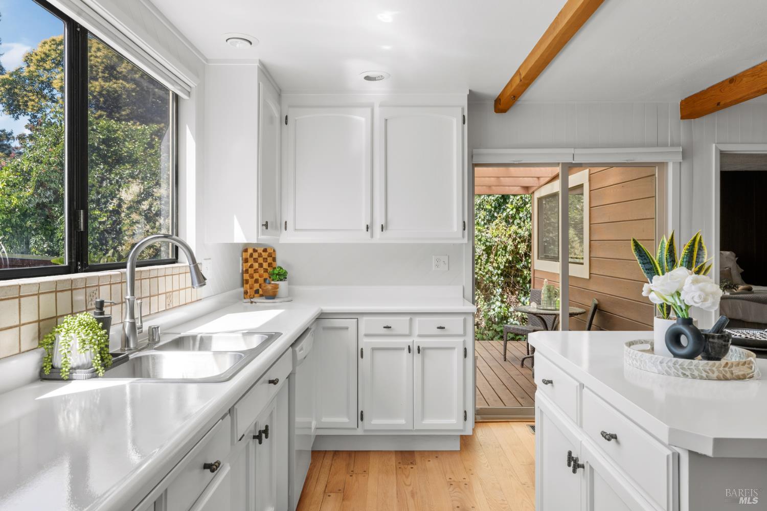 329 Jones Street Ukiah CA 95482