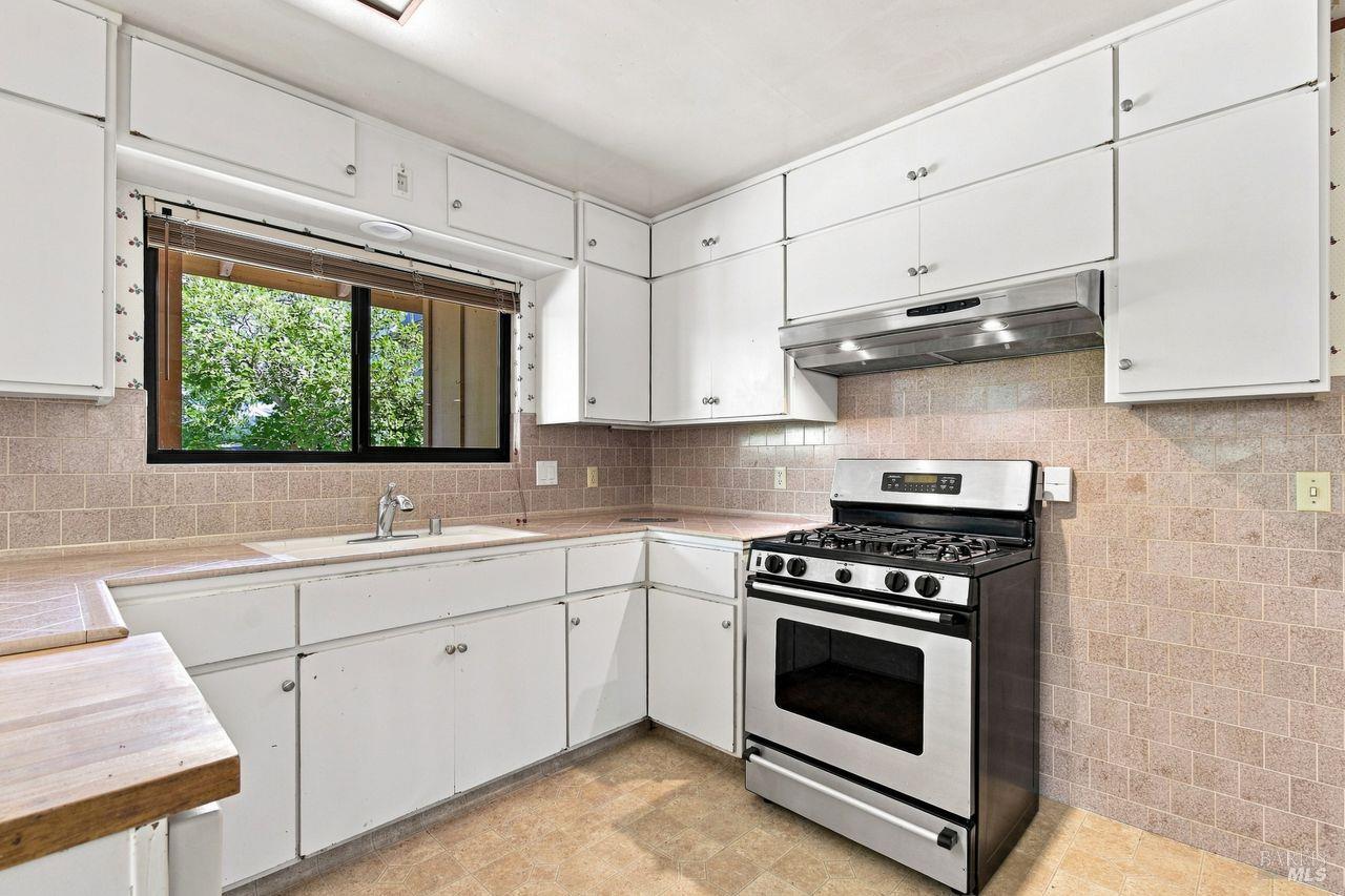 815 Blessing Way Sebastopol CA 95472