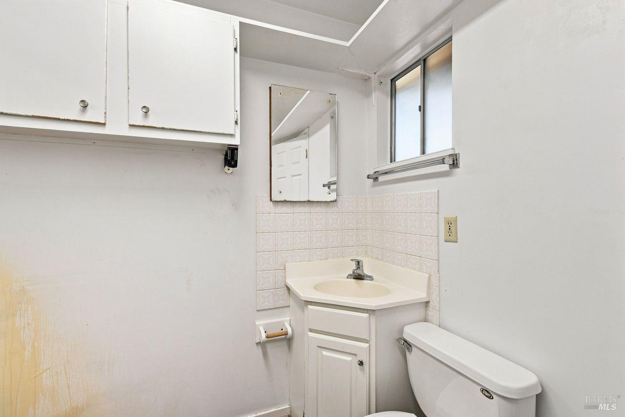 815 Blessing Way Sebastopol CA 95472