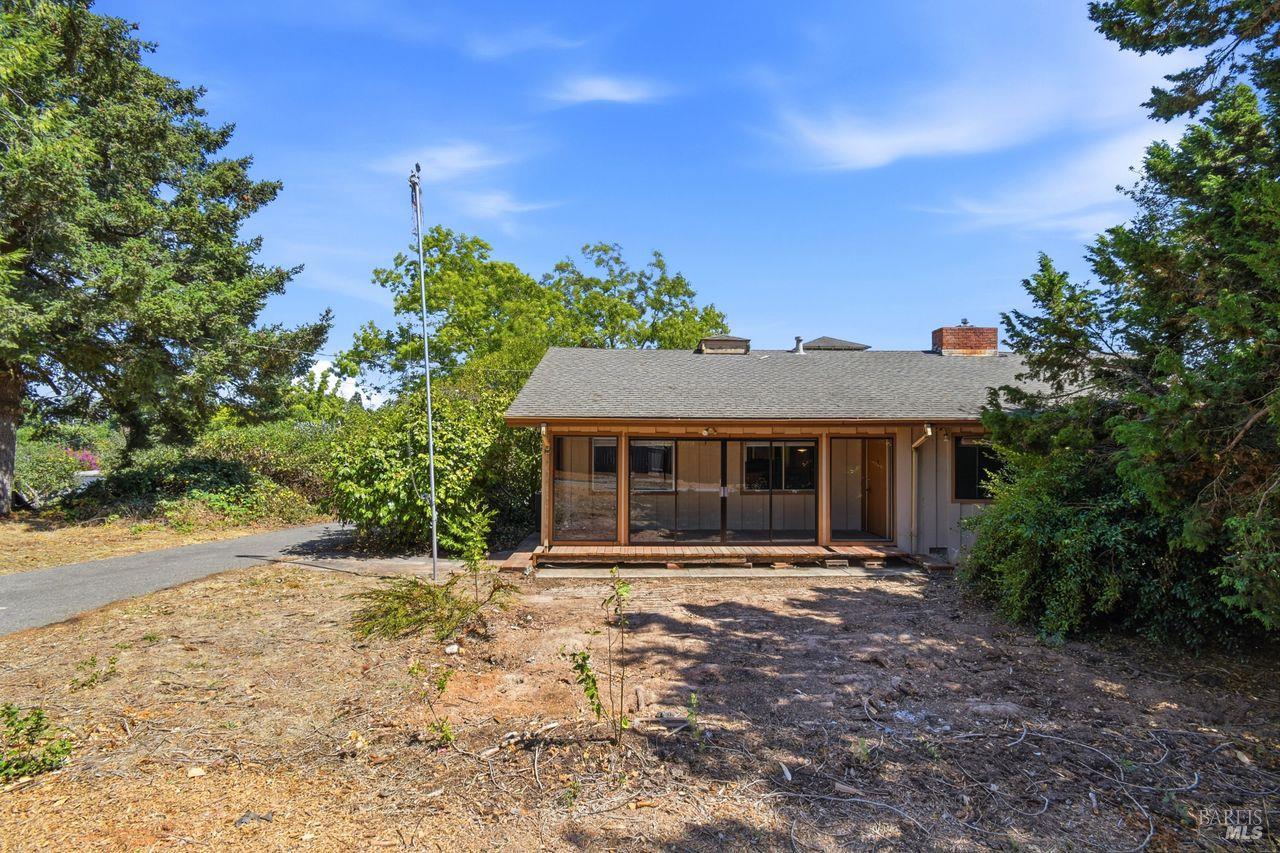 815 Blessing Way Sebastopol CA 95472