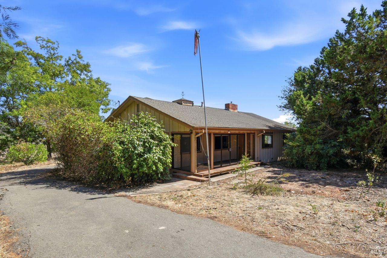 815 Blessing Way Sebastopol CA 95472
