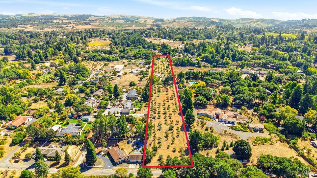 815 Blessing Way Sebastopol CA 95472