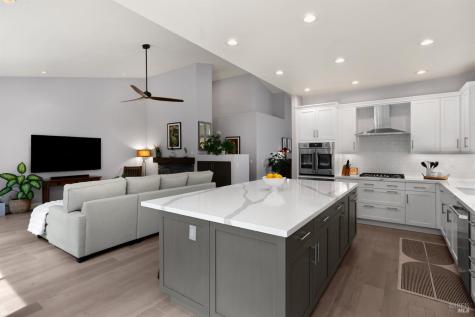 3420 Henderson Circle Santa Rosa CA 95403