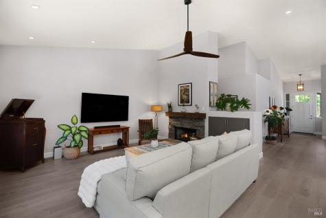 3420 Henderson Circle Santa Rosa CA 95403