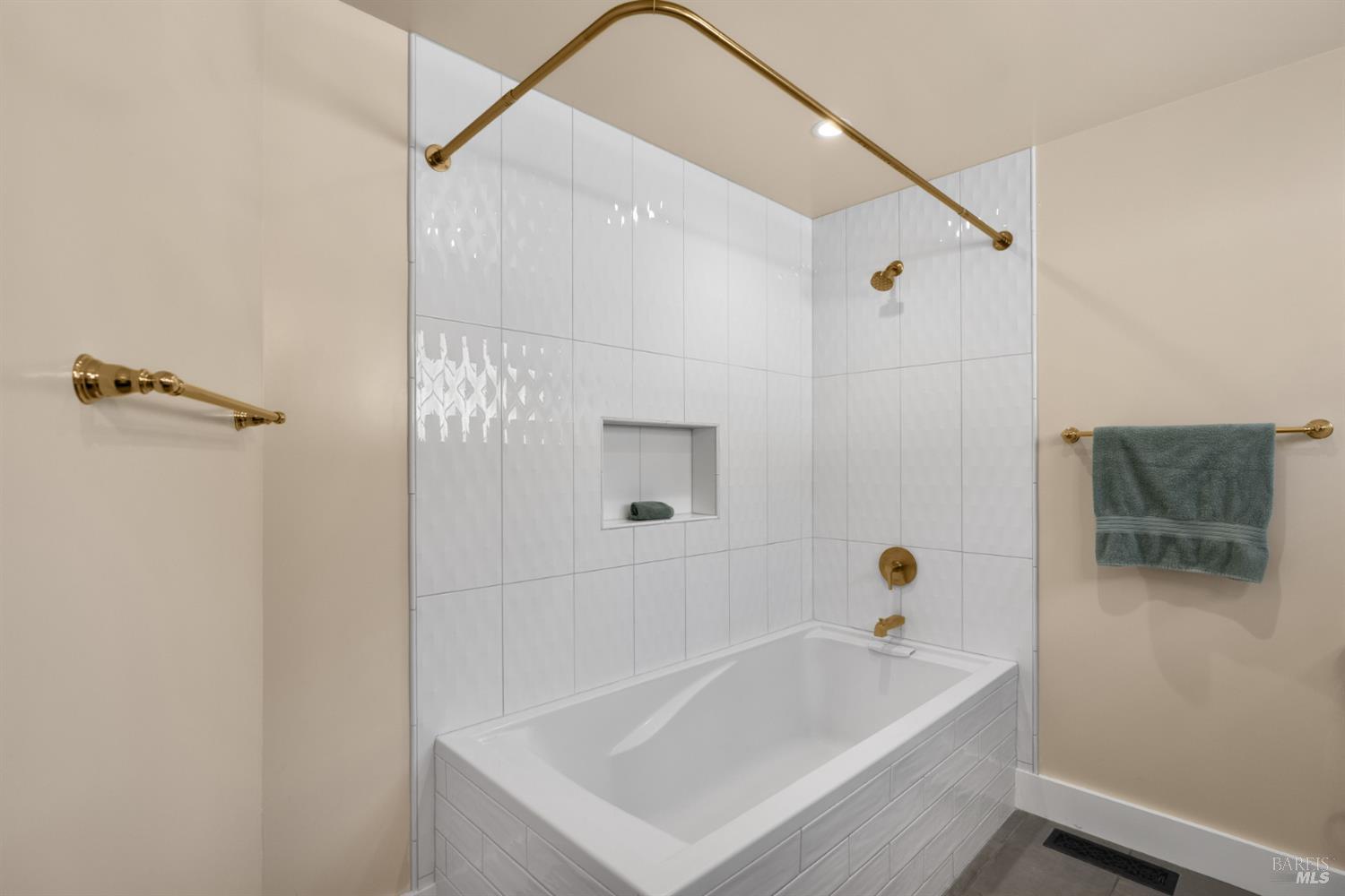5463 Dana Drive Santa Rosa CA 95404