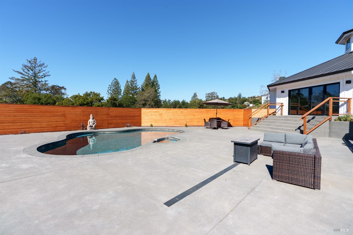 5463 Dana Drive Santa Rosa CA 95404