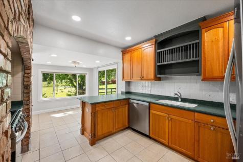 635 Goodwin Avenue Penngrove CA 94951