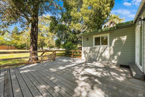 635 Goodwin Avenue Penngrove CA 94951