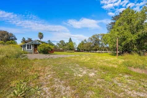 635 Goodwin Avenue Penngrove CA 94951