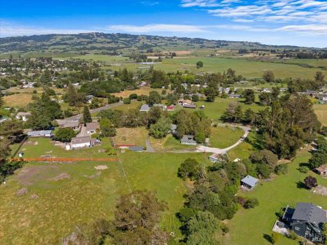 635 Goodwin Avenue Penngrove CA 94951