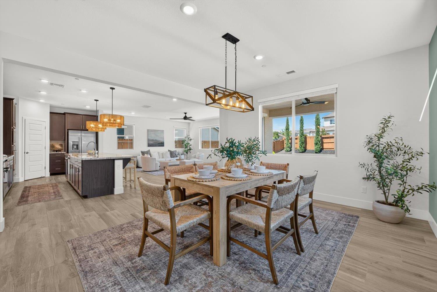 4184 Salt Point Way Rancho Cordova CA 95742