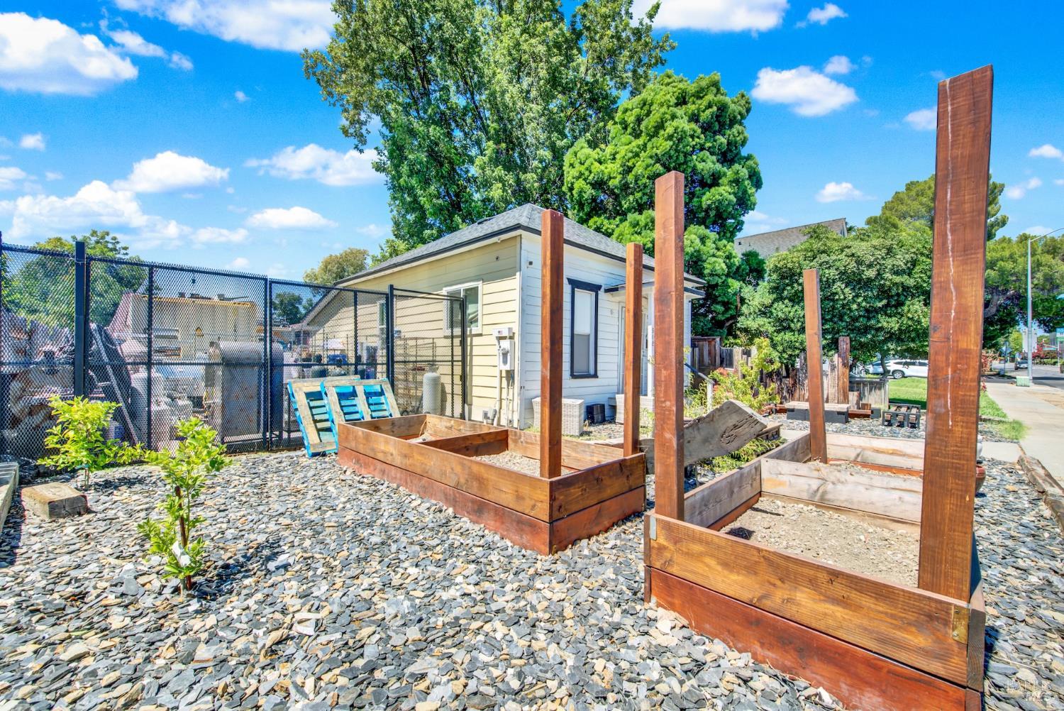 512 Davis Street Vacaville CA 95688