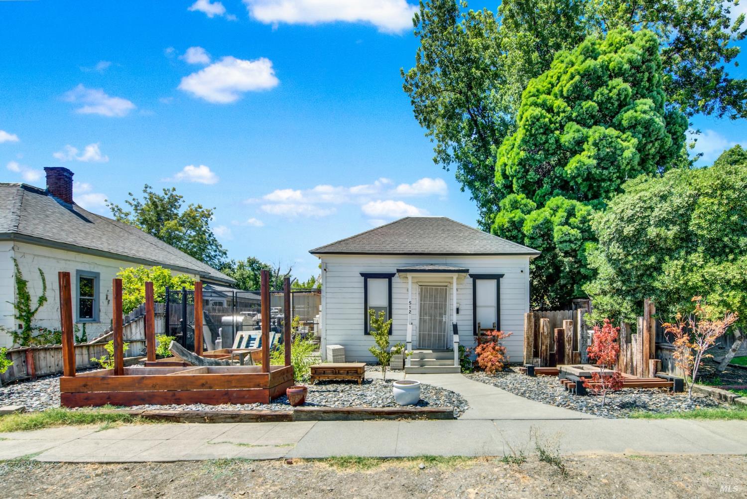 512 Davis Street Vacaville CA 95688