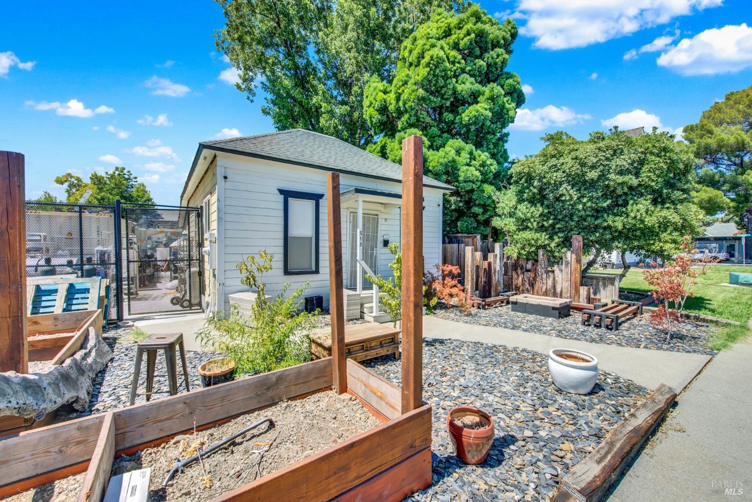 512 Davis Street Vacaville CA 95688