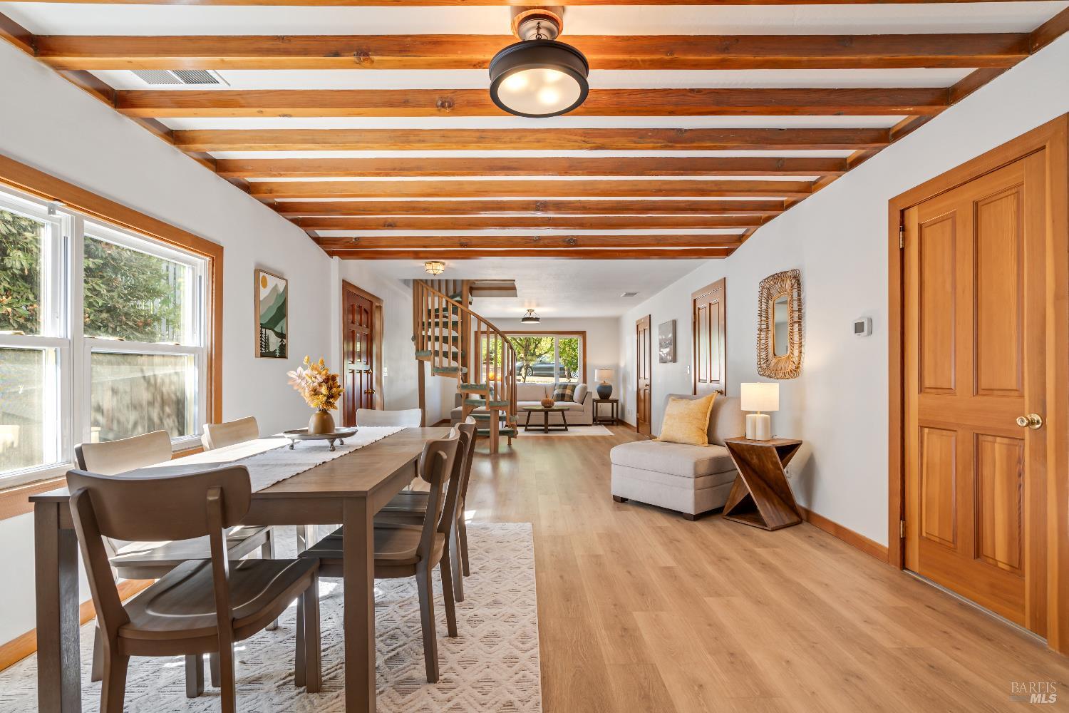 820 Brown Street Healdsburg CA 95448