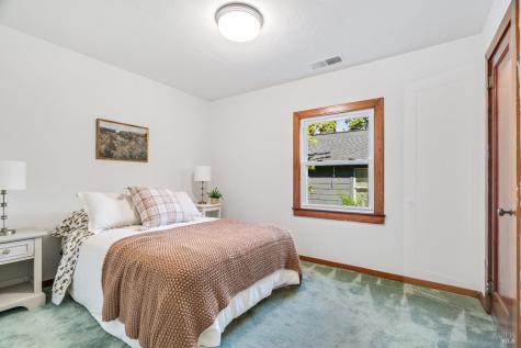 820 Brown Street Healdsburg CA 95448