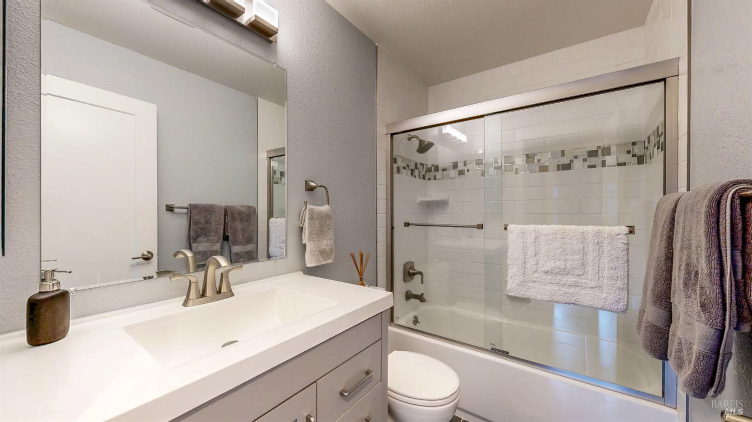 1408 Middlebrook Way Rohnert Park CA 94928