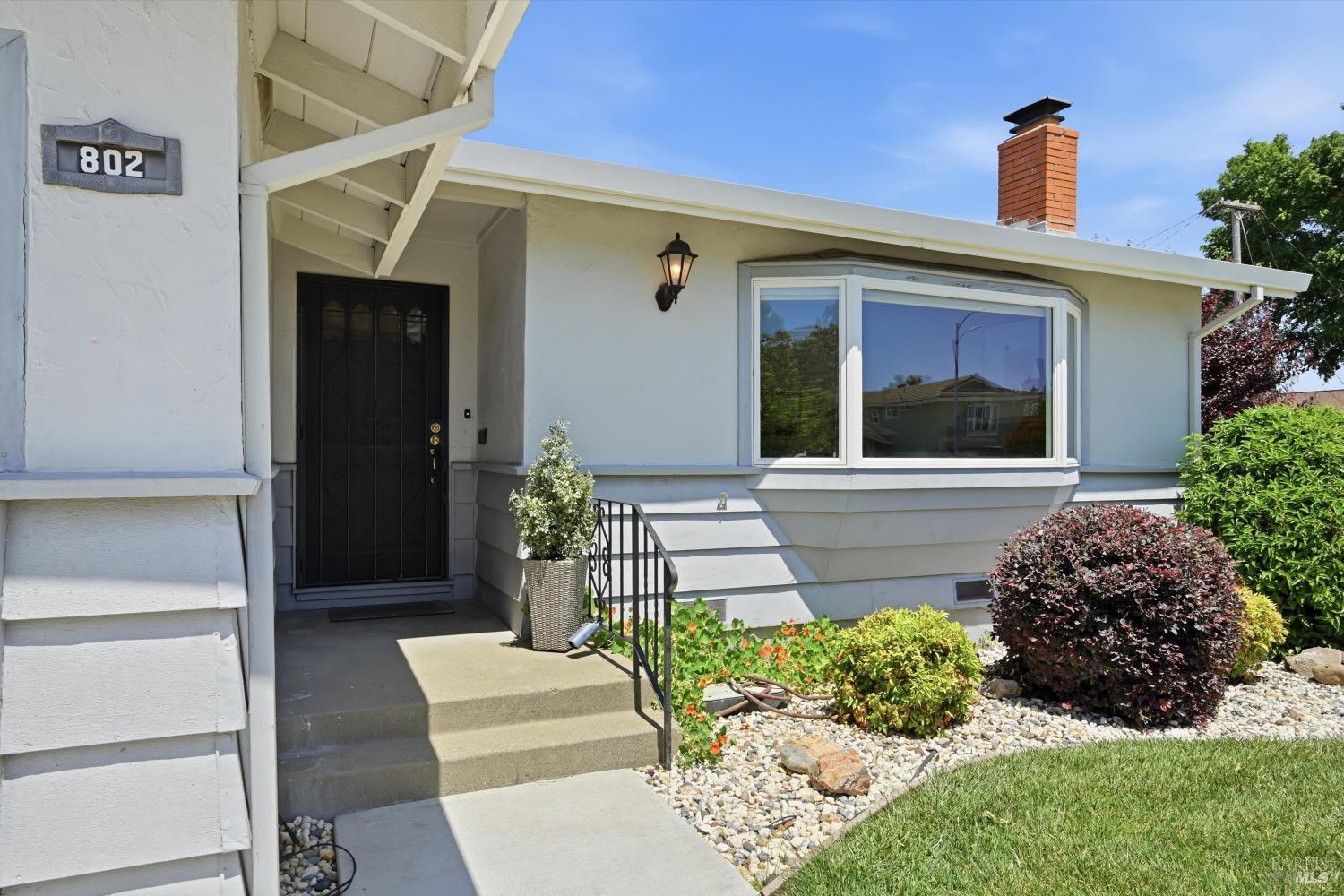 802 Pueblo Avenue Napa CA 94558