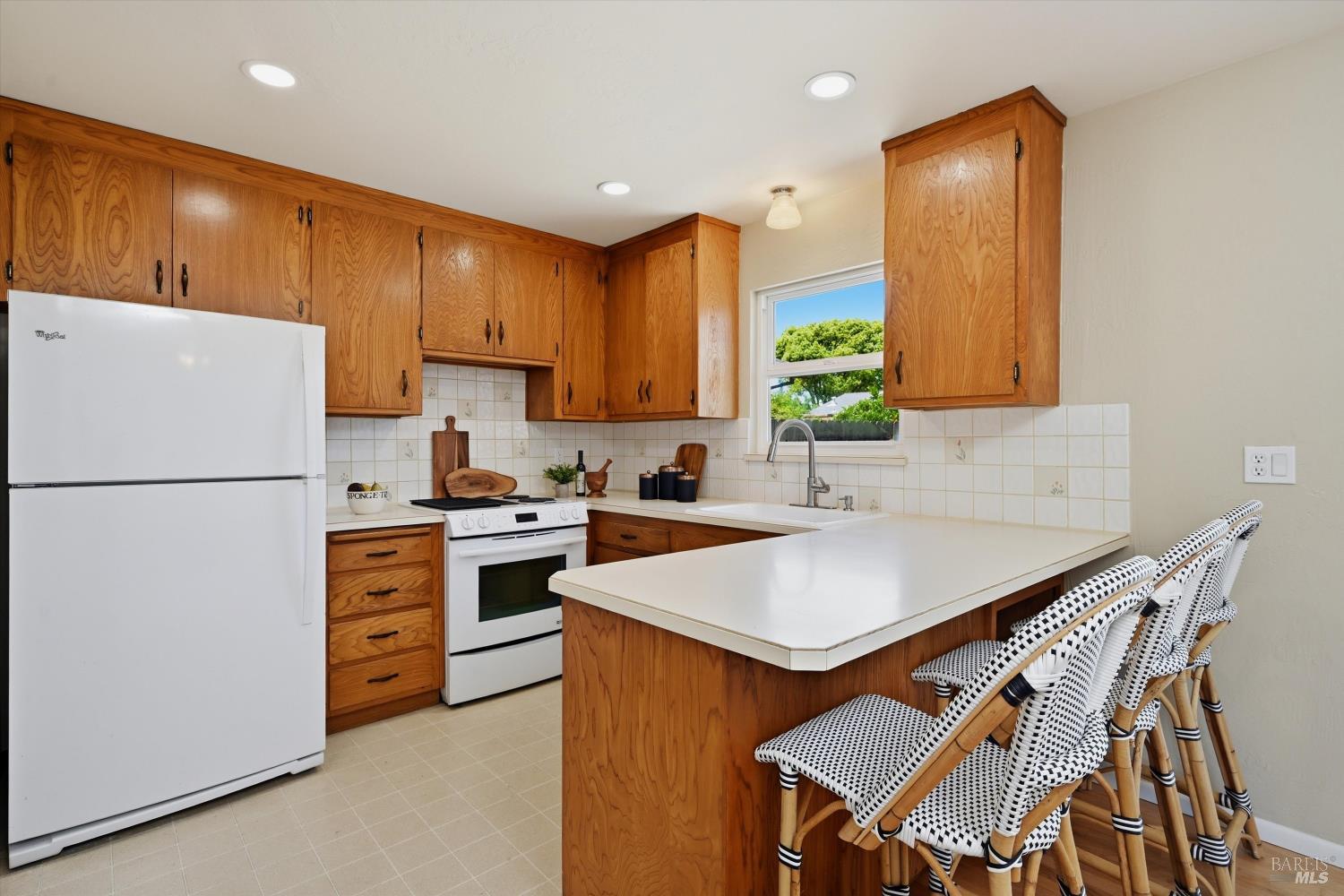802 Pueblo Avenue Napa CA 94558