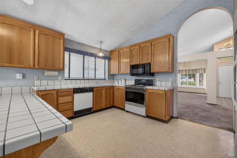 1409 Magnolia Avenue Rohnert Park CA 94928
