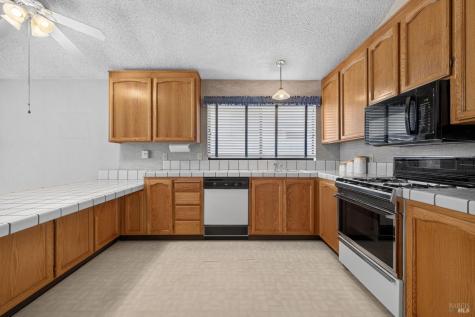 1409 Magnolia Avenue Rohnert Park CA 94928