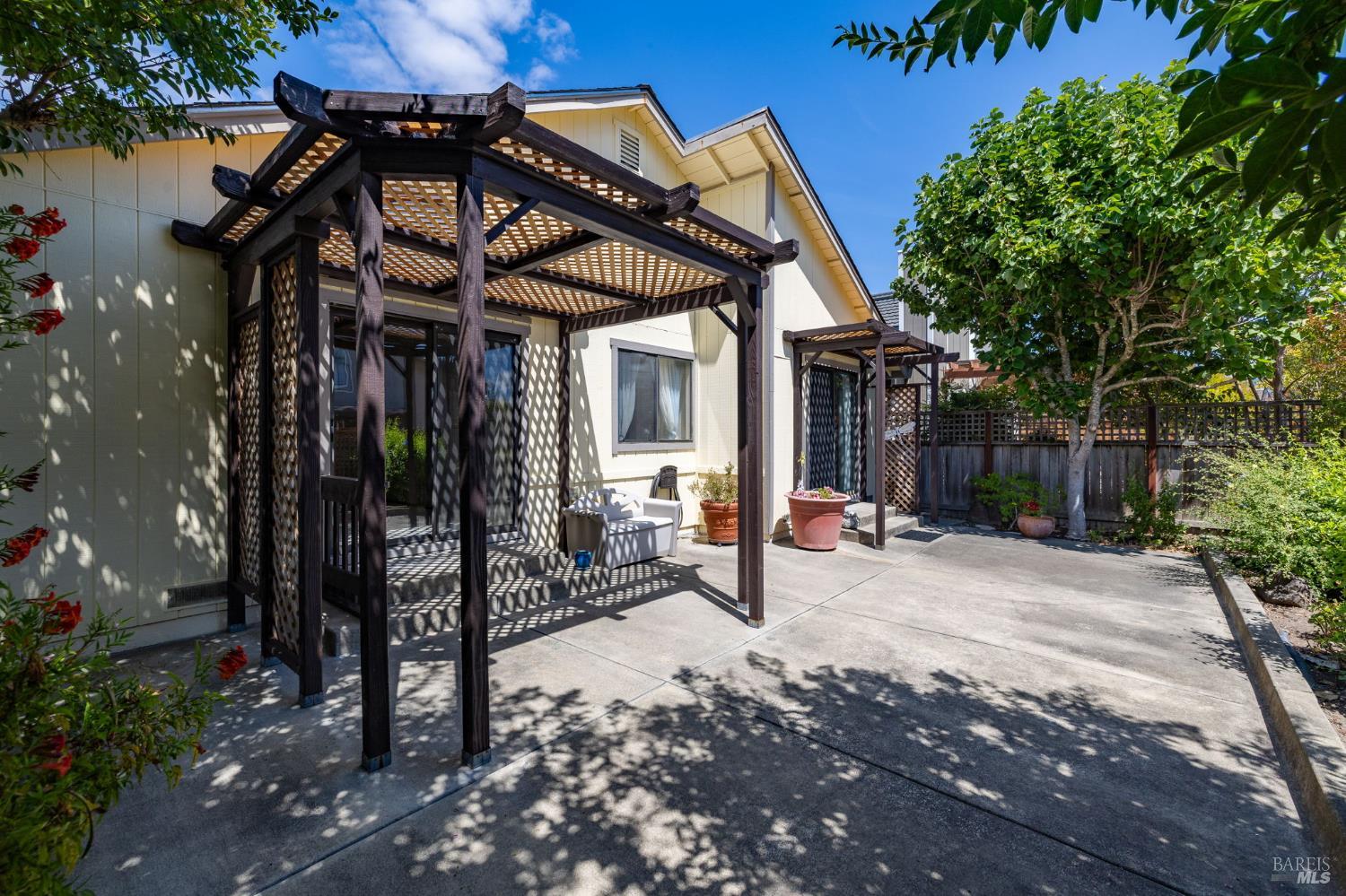 1409 Magnolia Avenue Rohnert Park CA 94928