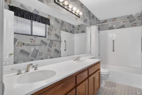 1409 Magnolia Avenue Rohnert Park CA 94928