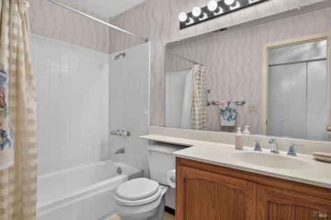 1409 Magnolia Avenue Rohnert Park CA 94928